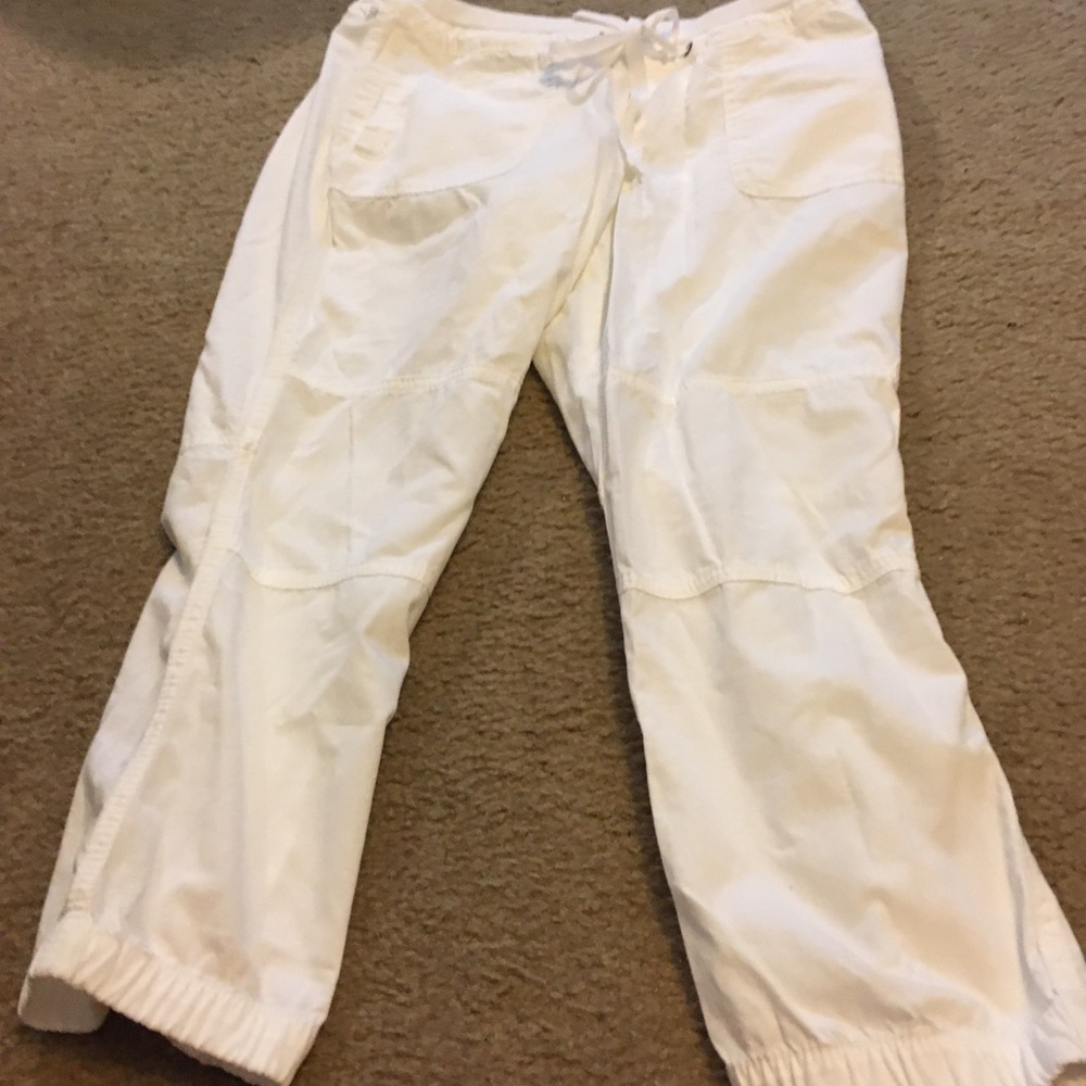 Old Navy, white, cropped, cotton pants.